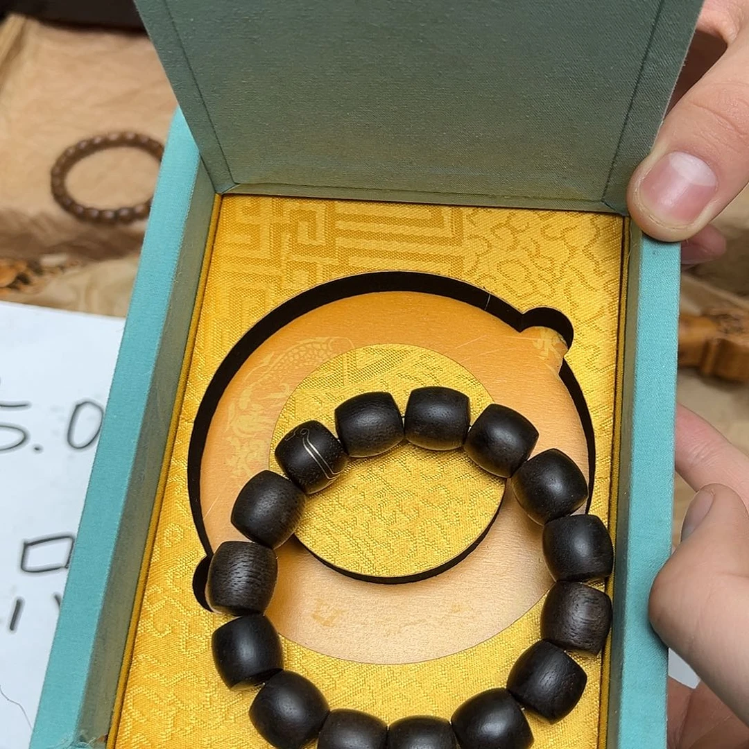 大叶紫檀（黑酸枝木类）