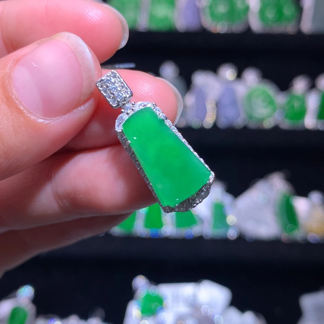 【闪购商品】颈饰银S925镶嵌翡翠天然翡翠
