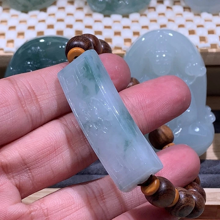 翡翠未镶嵌颈饰炸/飘花仿古手牌