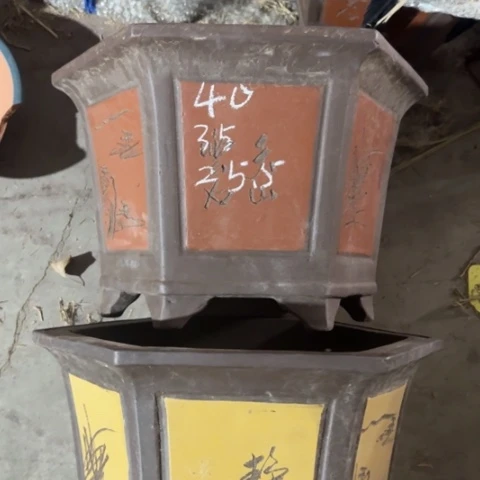 紫砂花盆100-2。      40-35-25.5