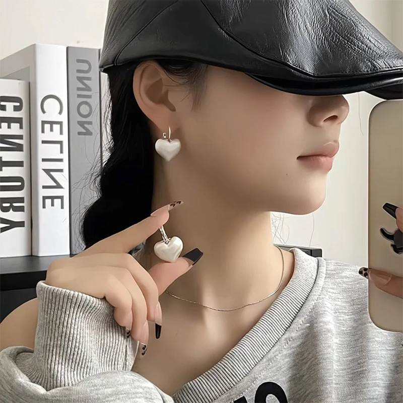 锌合金耳饰 2025夏季新品耳饰  拉丝爱心精致百搭耳扣E1085