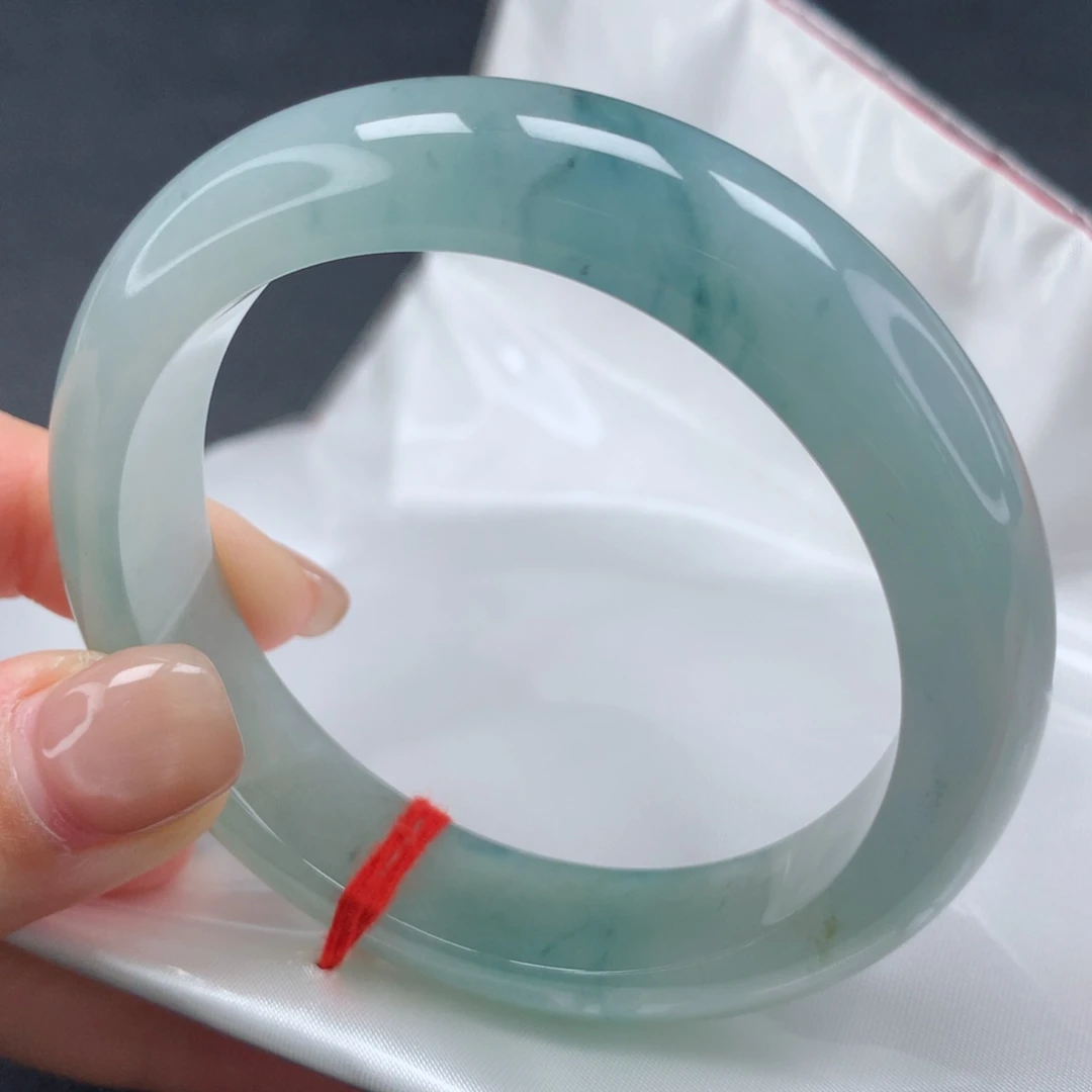 翡翠手镯未镶嵌，22号