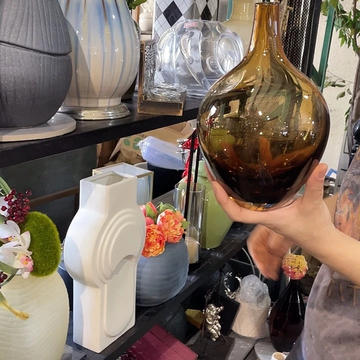 陶瓷花瓶部分（微瑕）