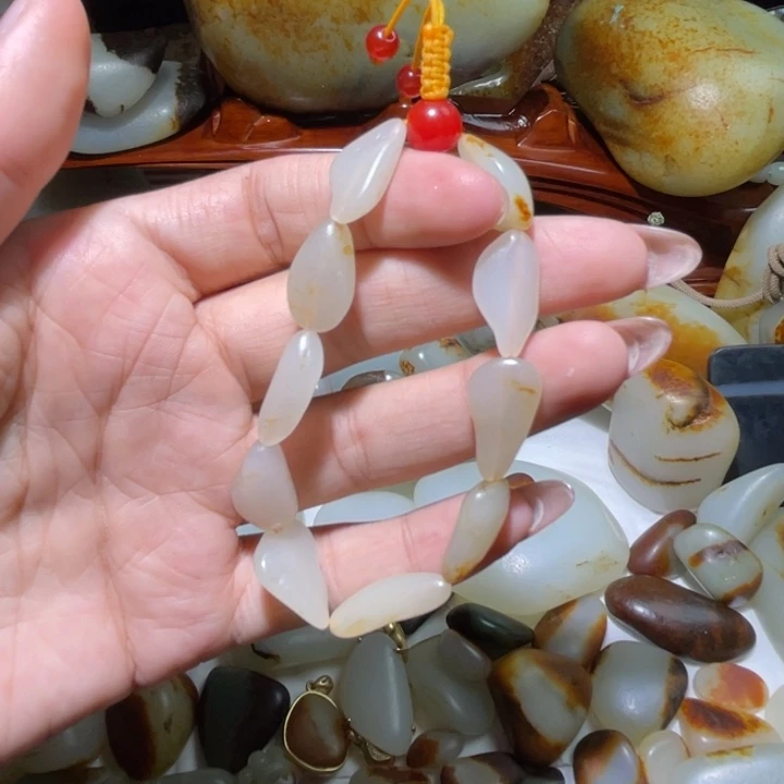 未镶嵌和田玉（子料）挂件