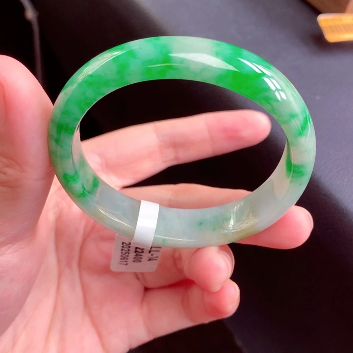 未镶嵌手镯（贵妃镯）翡翠翡翠