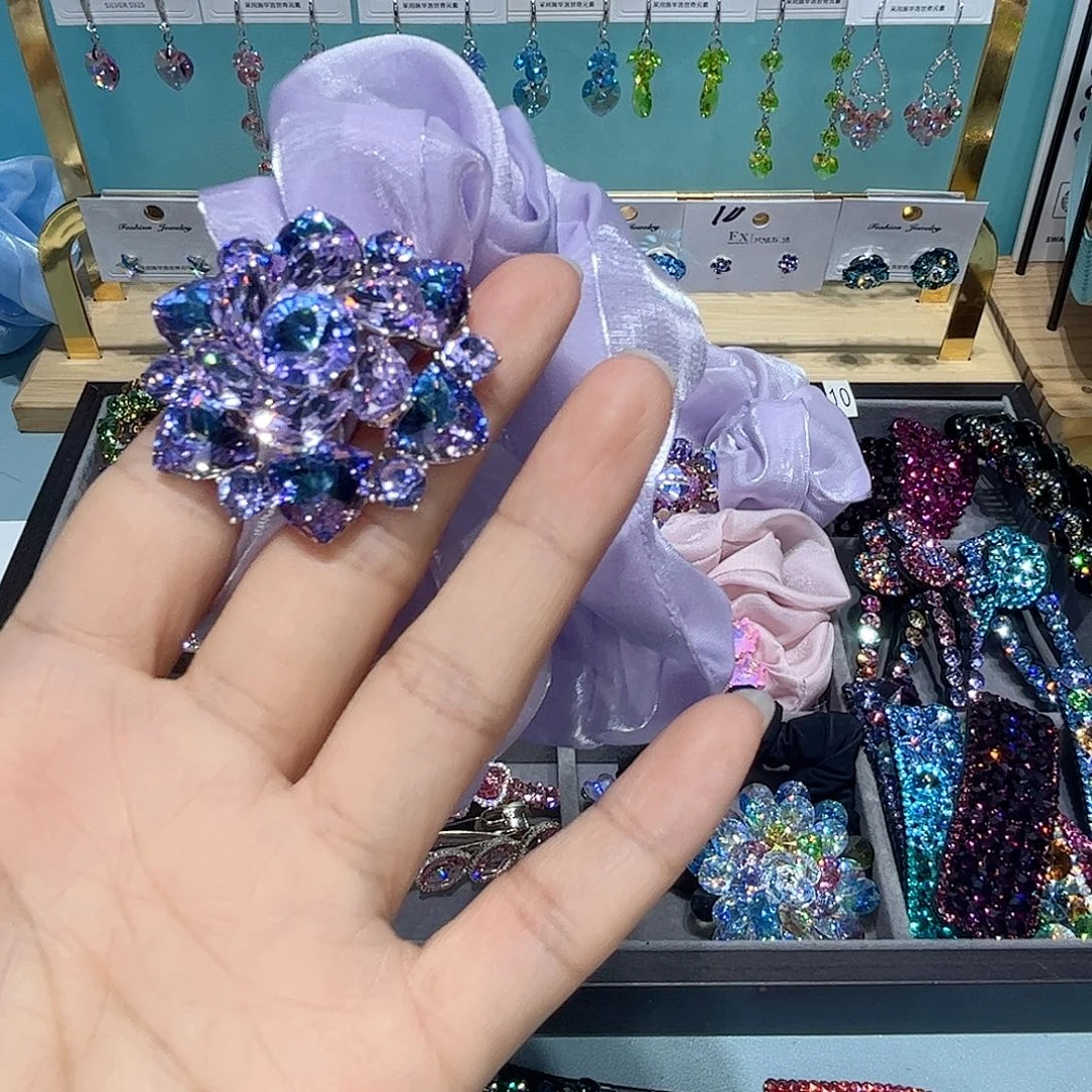 芬***芳布艺铁合金我也不知道