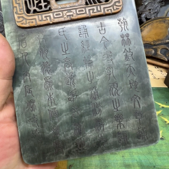 龙***下做工精细精致大方