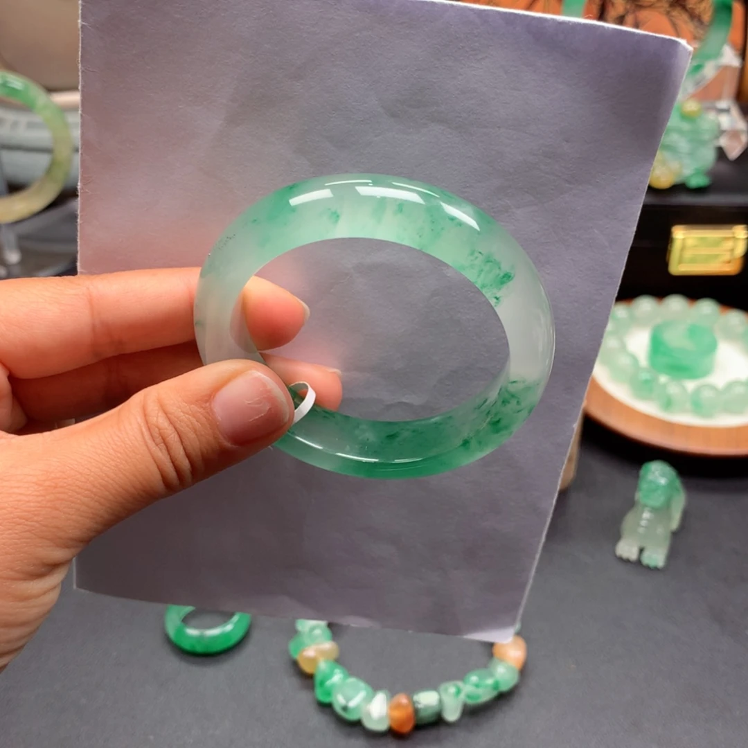 【闪购商品】石英质玉手镯未镶嵌