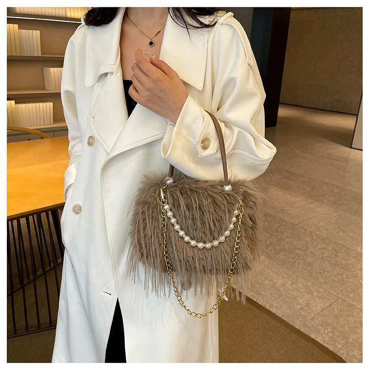 毛毛手提包女包2026新款秋冬高级感小众超软毛茸茸斜挎单肩包毛绒