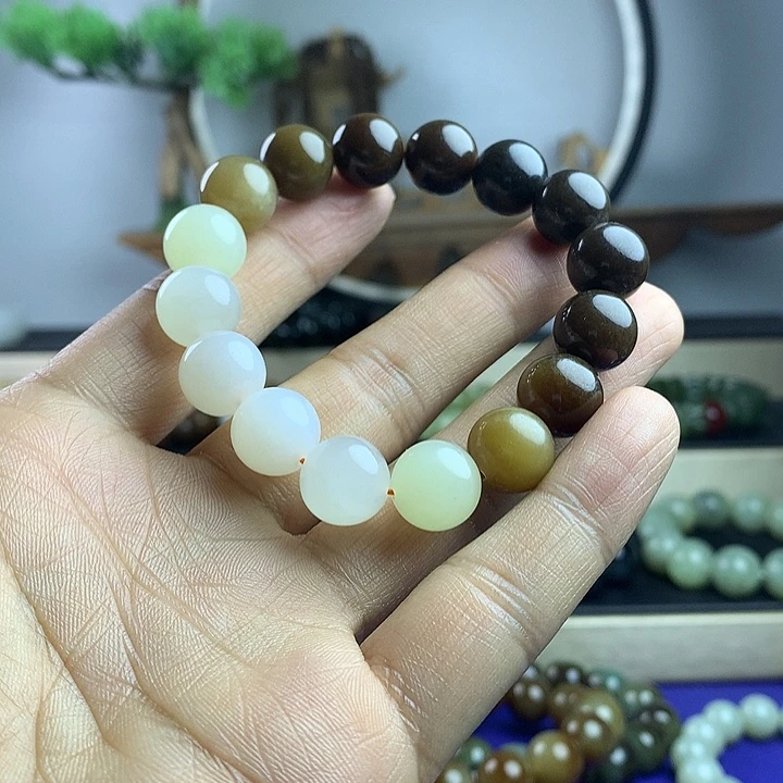 和田玉未镶嵌手串