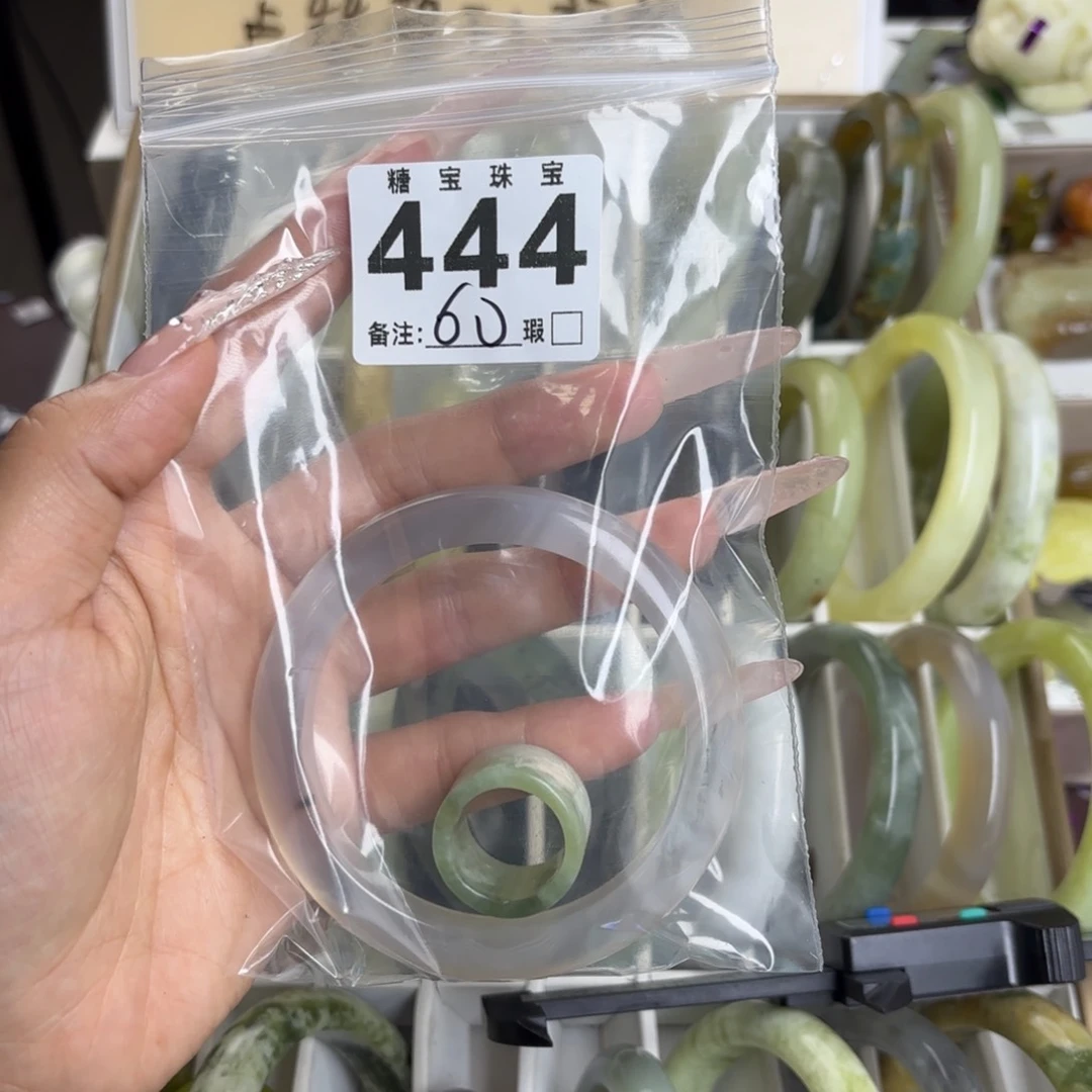 未镶嵌蛇纹石玉手镯西*
