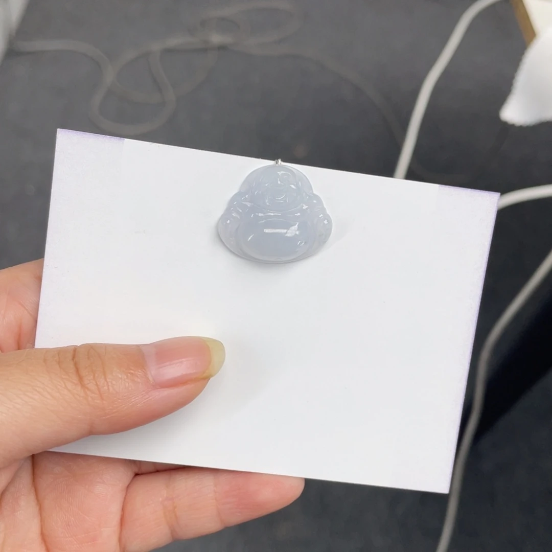 翡翠颈饰未镶嵌佛公