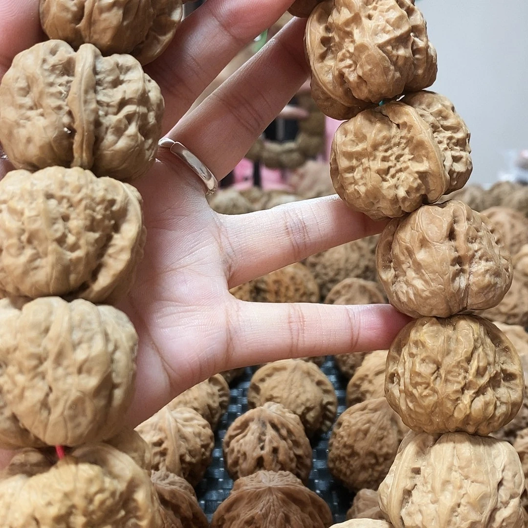 文玩核桃吊坠蛤蟆有黄