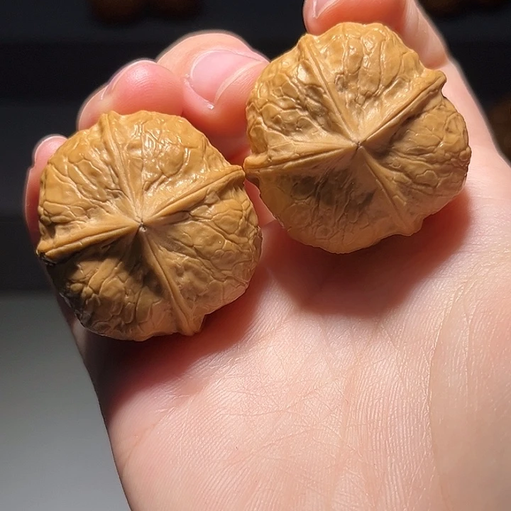 把件文玩核桃四棱127