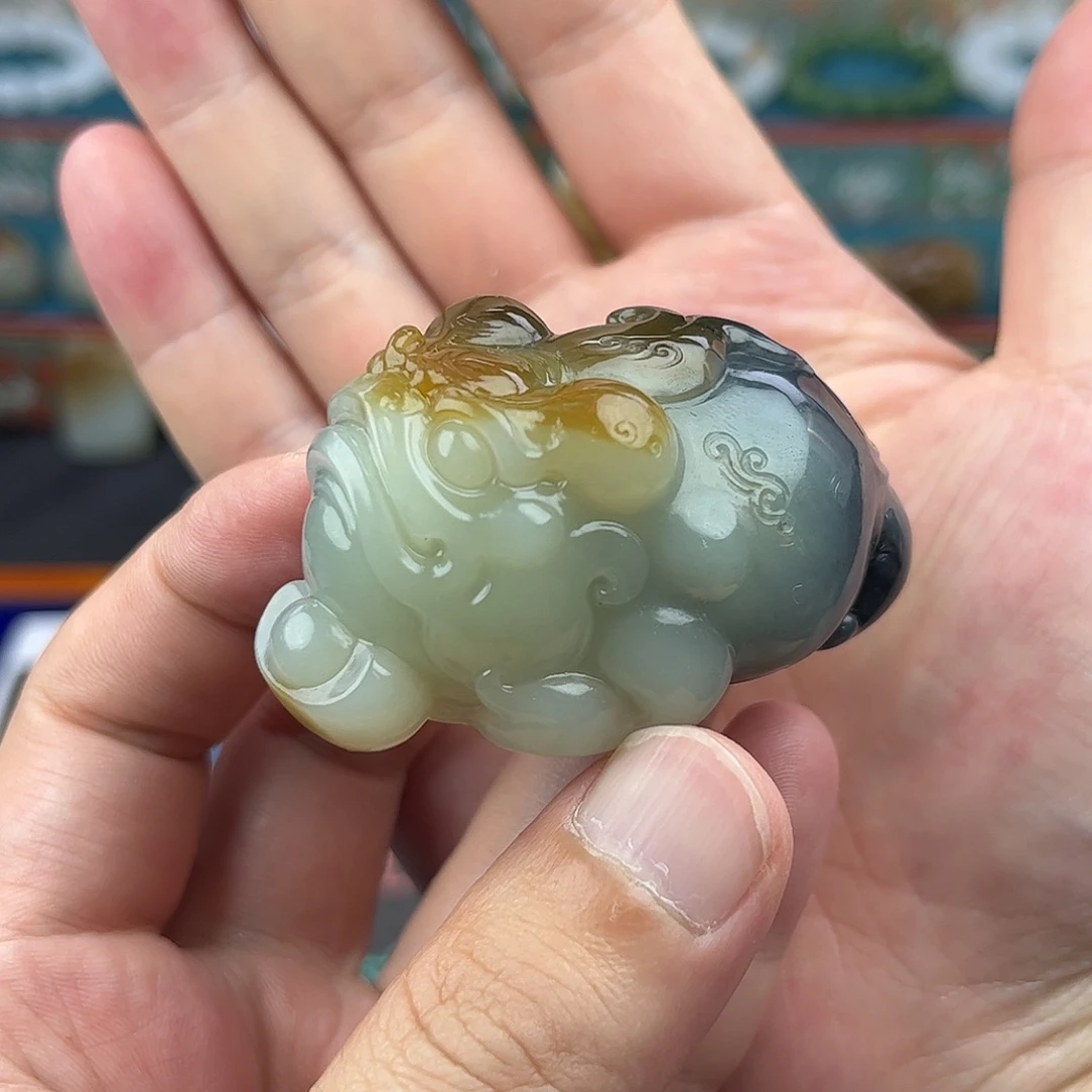 清***月和田玉未镶嵌摆件