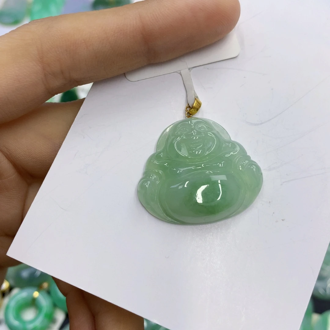 翡翠18K金镶嵌颈饰翡翠