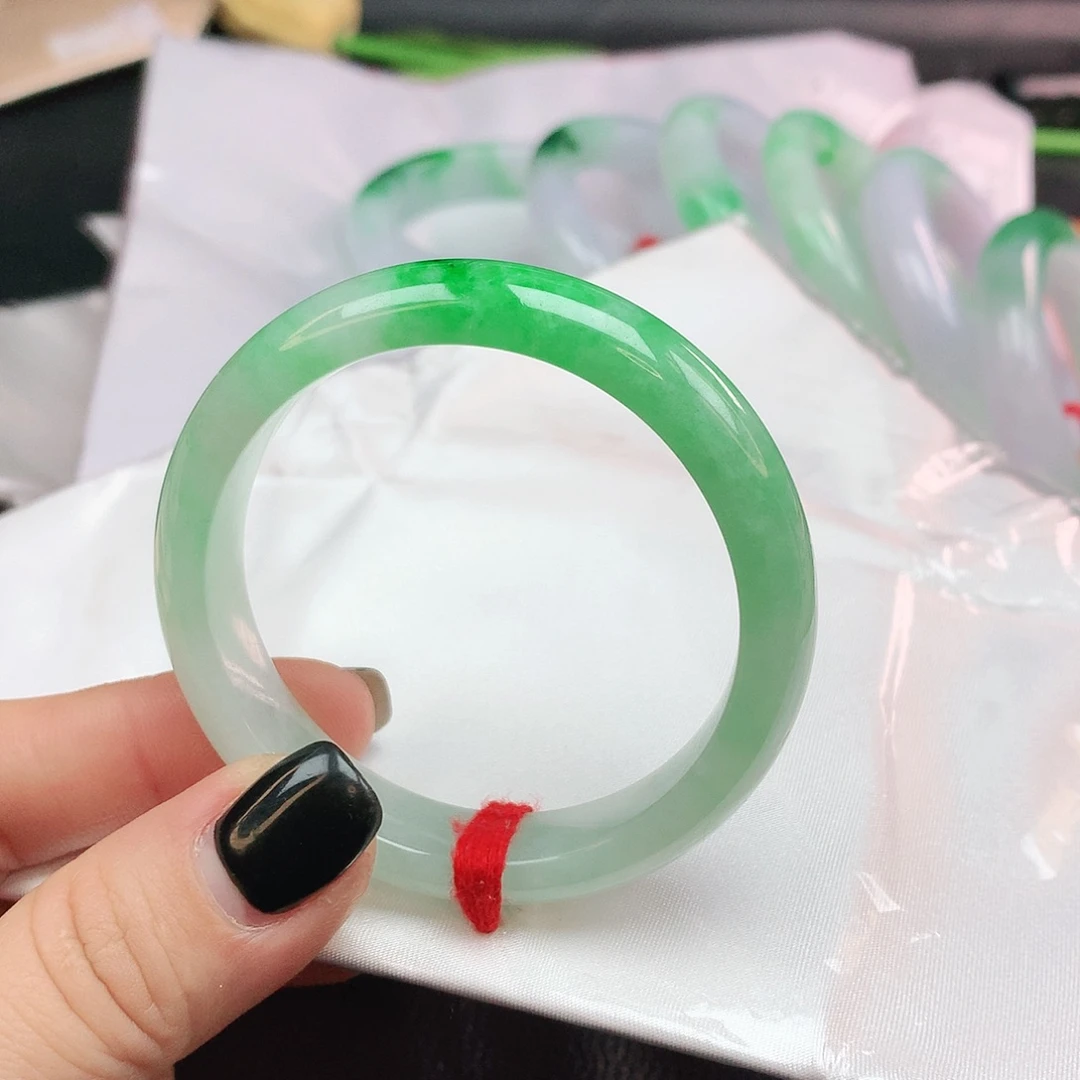 翡翠手镯未镶嵌正882376