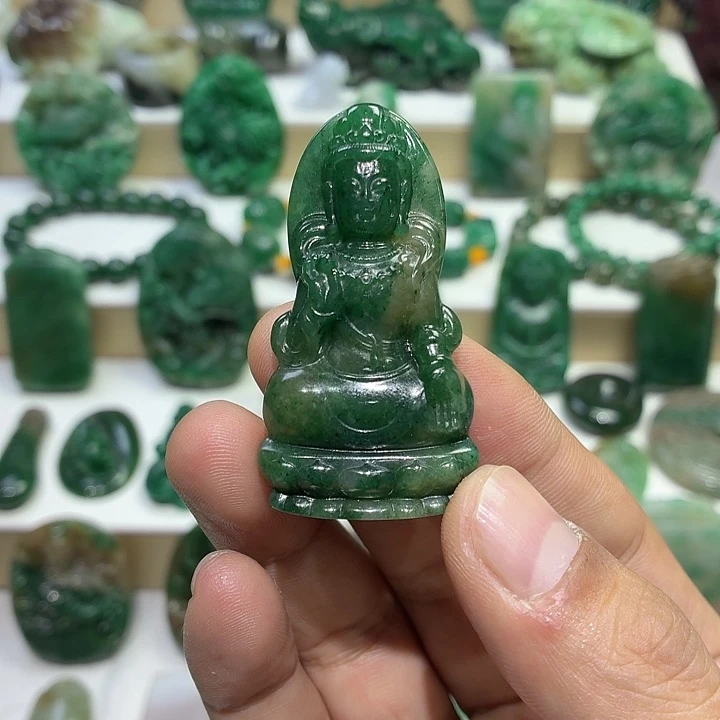 独山玉未镶嵌颈饰中款观音