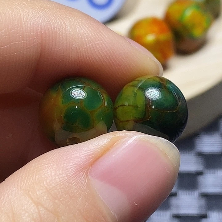 與***行玛瑙/玉髓未镶嵌颈饰