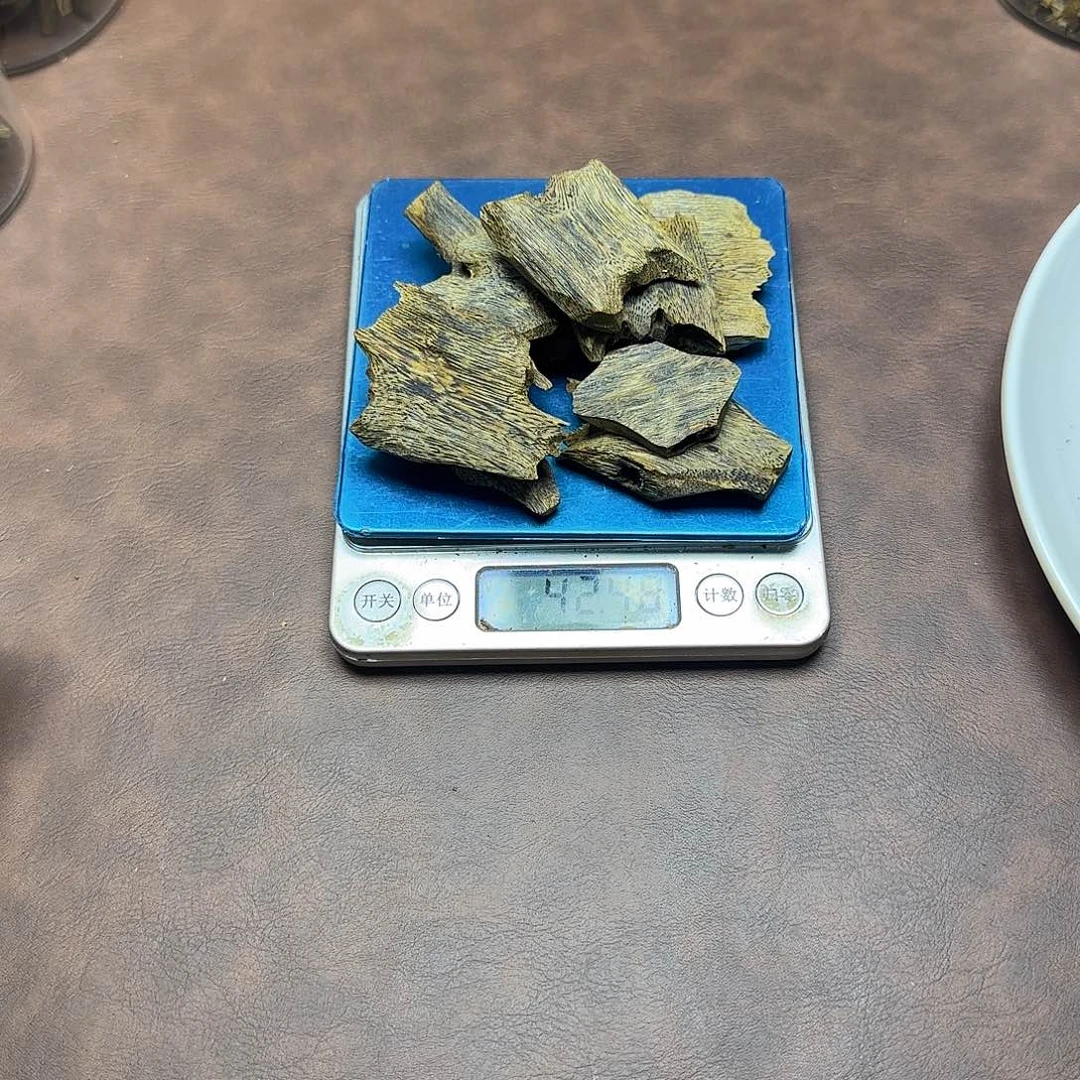 沉香沉香碎屑香料