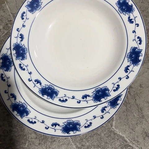 陶瓷8寸深盘两个陶瓷