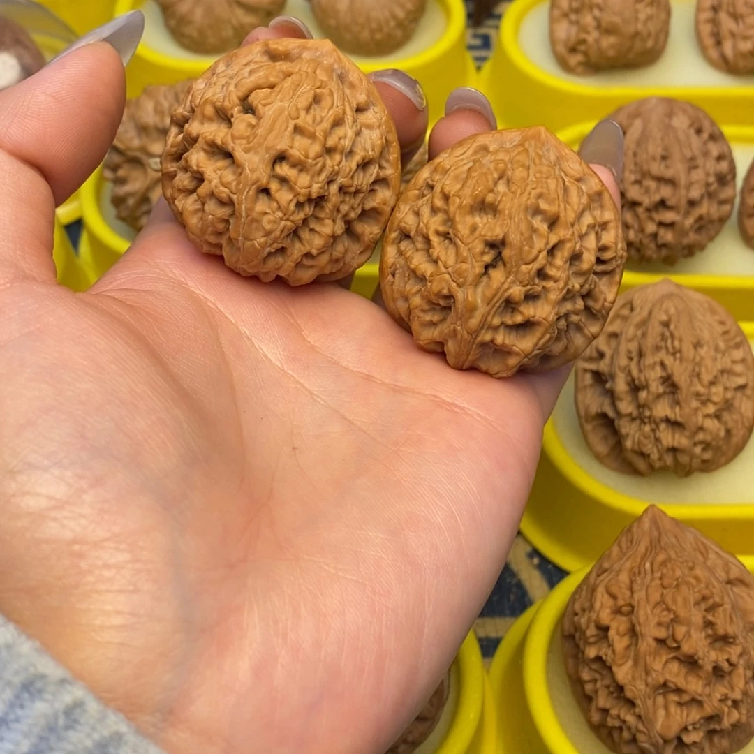 把件文玩核桃40水龙纹