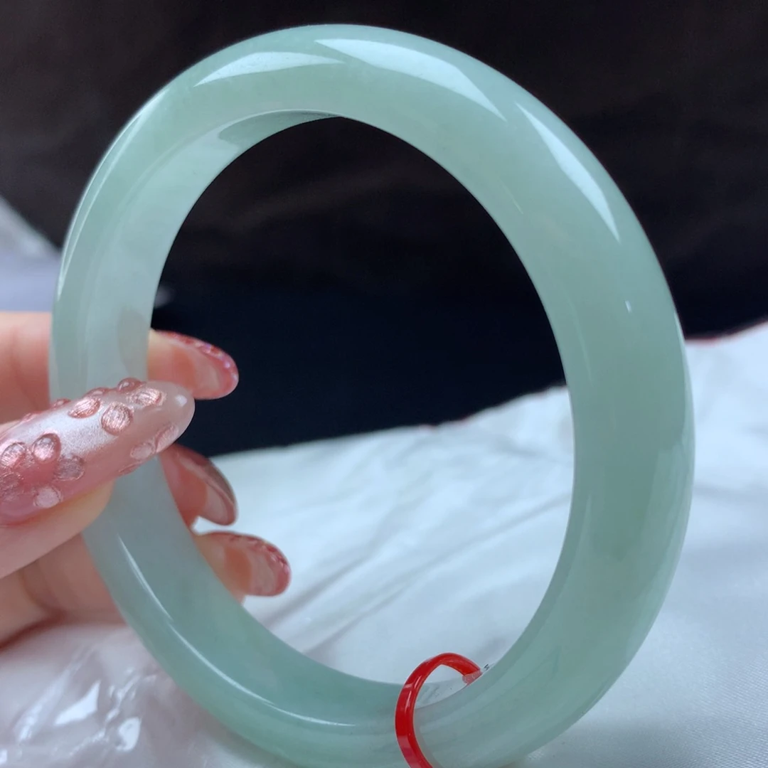 未镶嵌手镯翡翠89200,