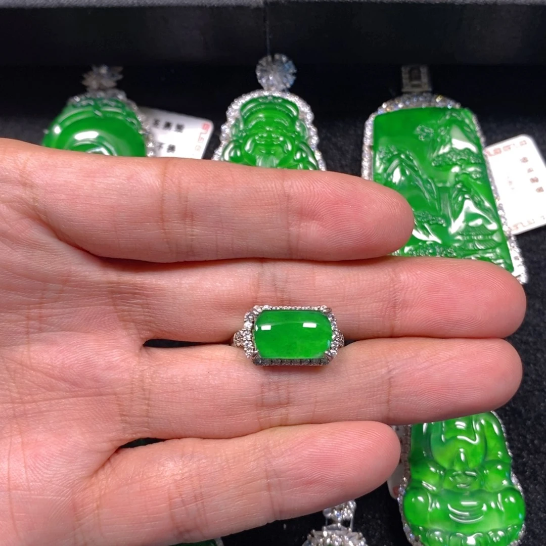 颈饰银S925镶嵌翡翠马鞍戒指