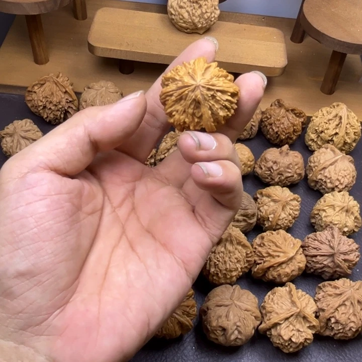 M***e桃核吊坠苹果园四棱瑕疵