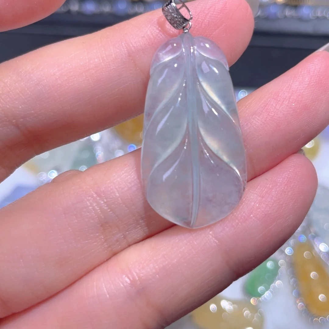 颈饰18K金镶嵌翡翠翡翠