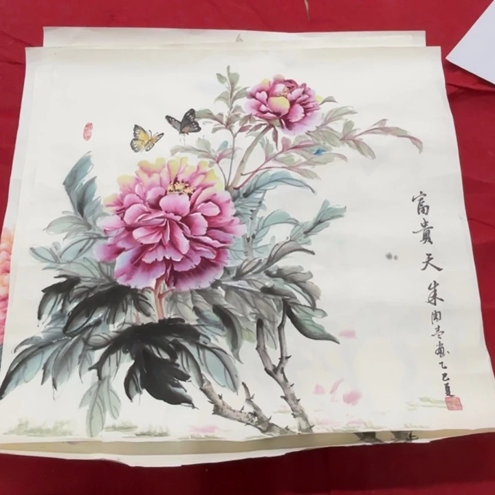 国画花鸟等图案和造型各有