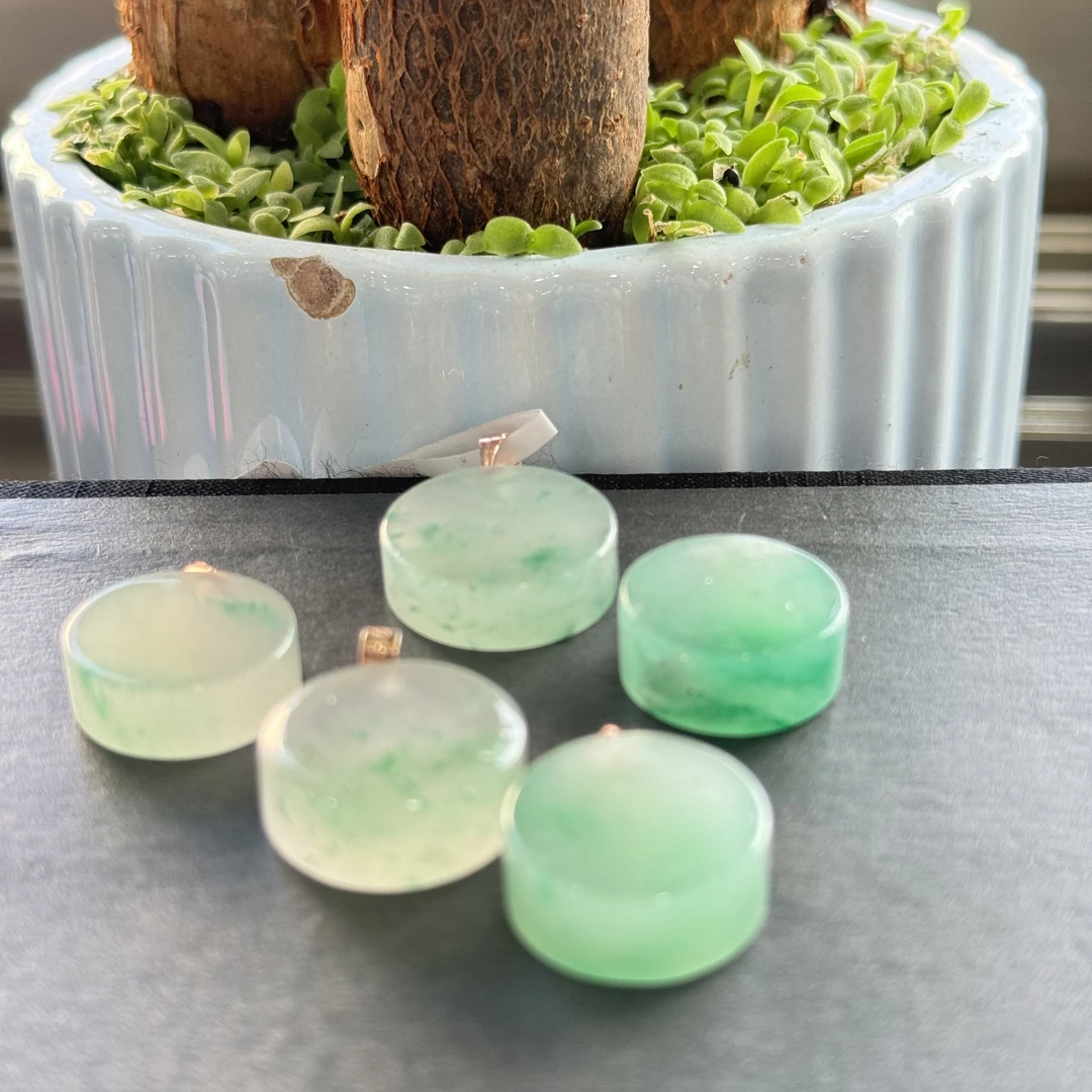 天然A货 非洲翠  镶嵌 小圆无事牌CP（多样性发1）