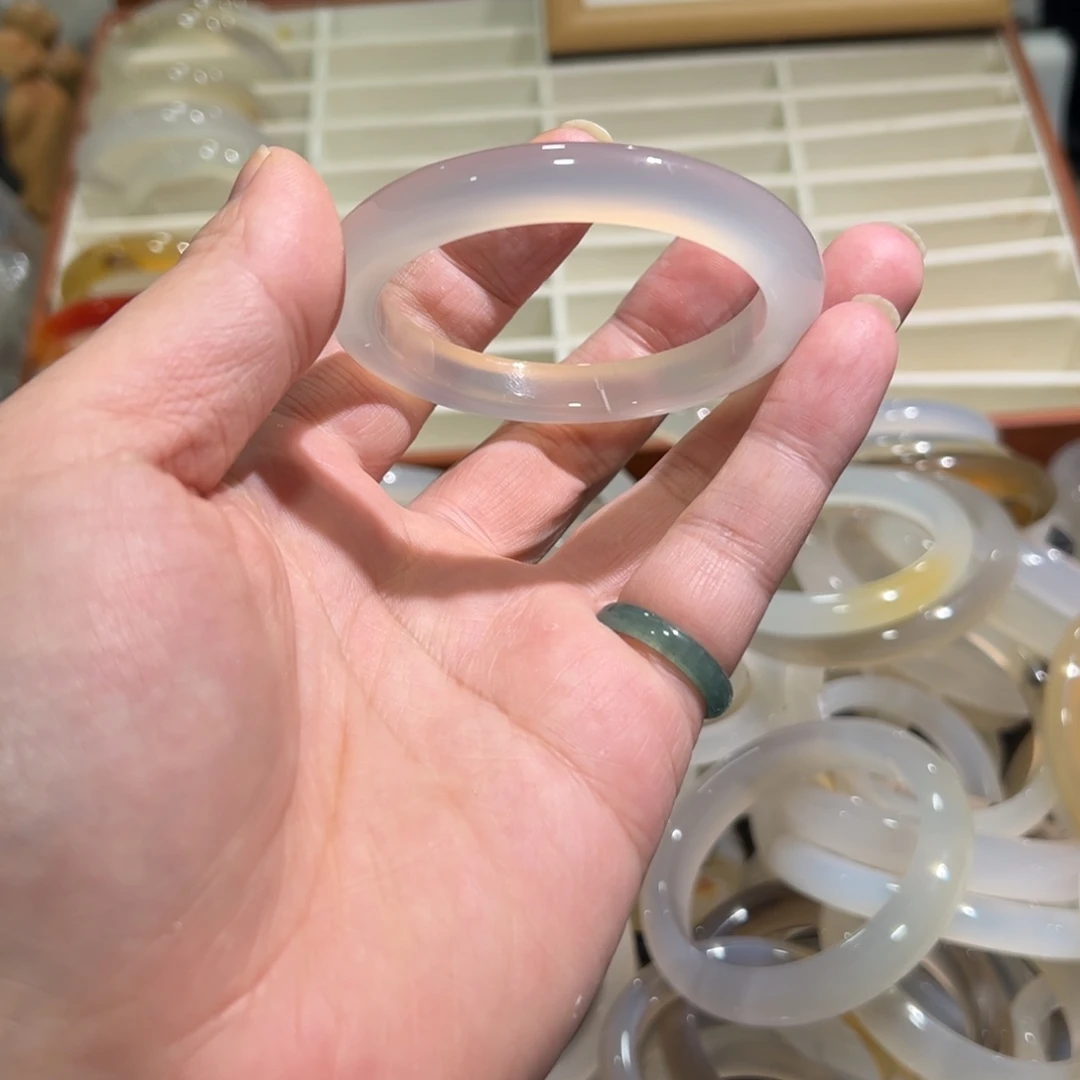玛瑙/玉髓未镶嵌手镯5455圈微瑕1.5