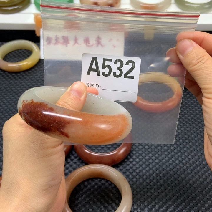 夢***影石英质玉未镶嵌手镯