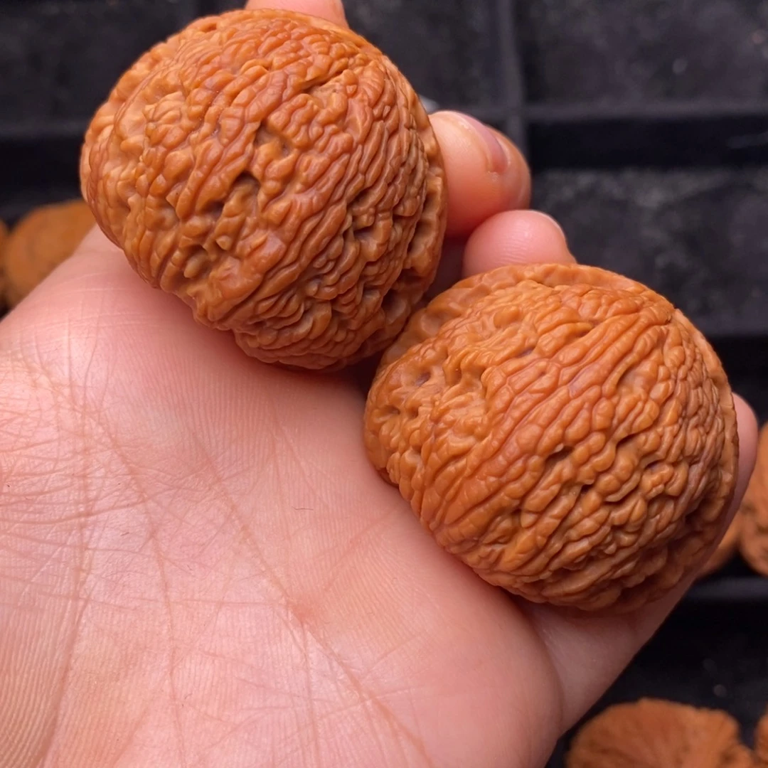 文玩核桃吊坠秦岭野生核桃