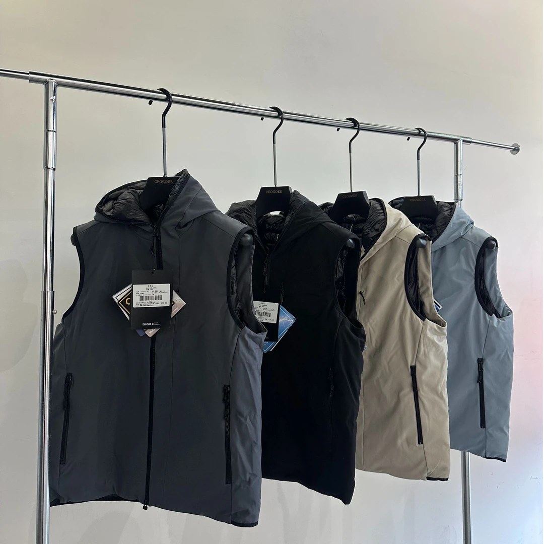 2025秋冬季新款拒风羊毛马甲宽松型日系通用拉链城市机能休闲风