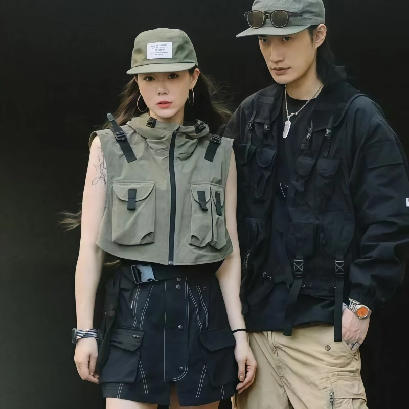【山野呼吸】男女工装重工设计大口袋短款显高山系连帽马甲C1613