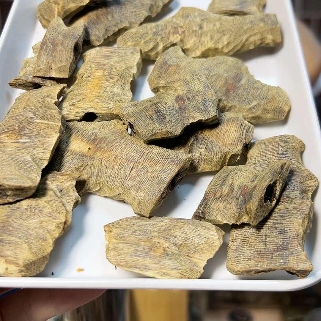 紫***龙线香101克老白奇块料