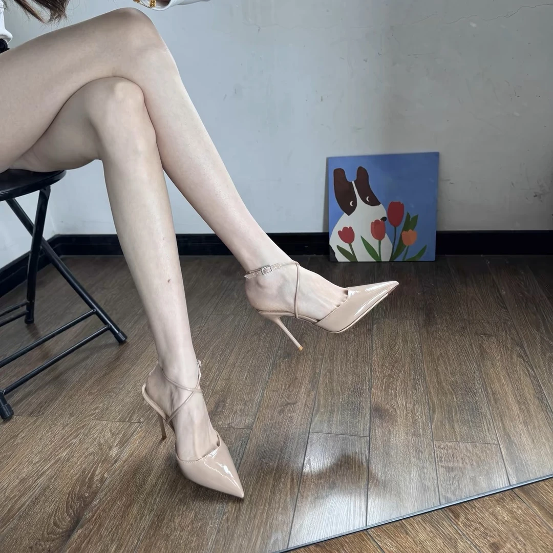 2025夏季新款尖头裸色漆皮高跟鞋女细跟绑带绝美气质单鞋性感凉鞋