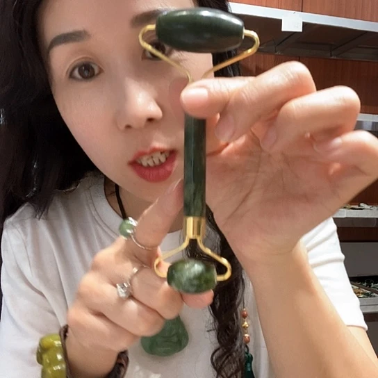 岫玉未镶嵌吊坠(赠链)