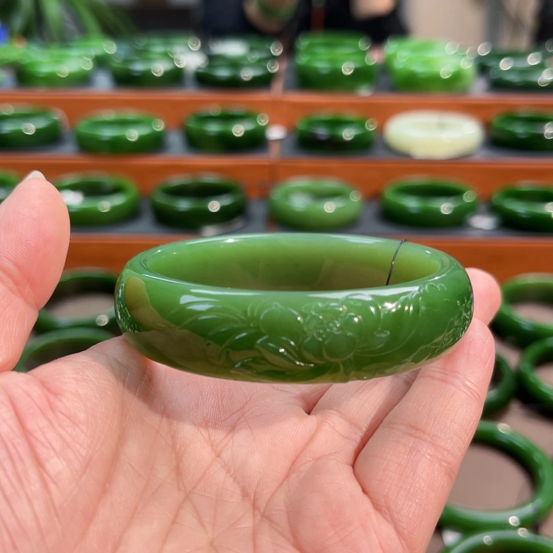 未镶嵌手镯和田玉（碧玉）