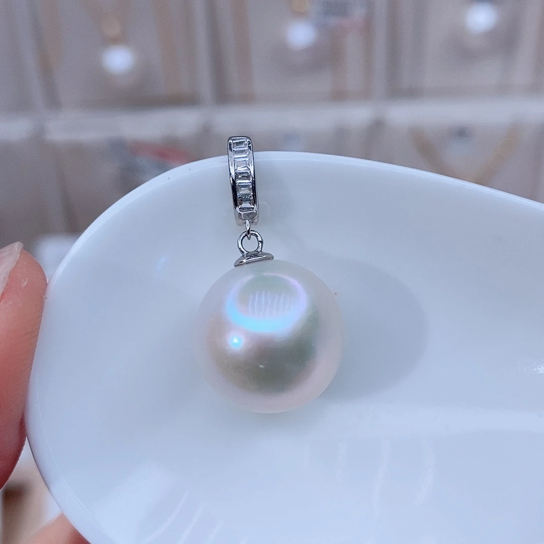 颈饰银S925镶嵌淡水珍珠敏**笑