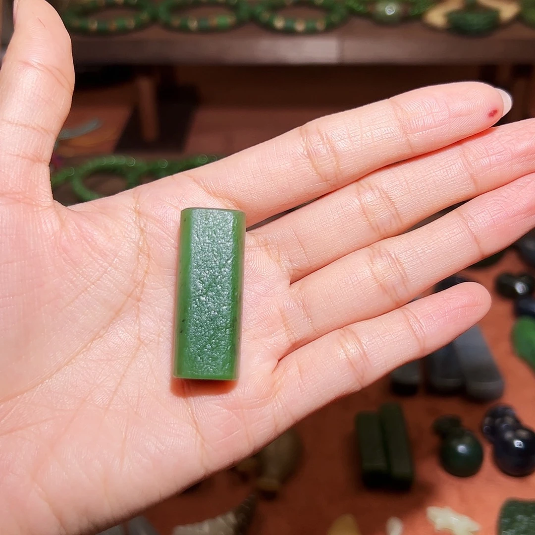 糖***甜和田玉未镶嵌颈饰