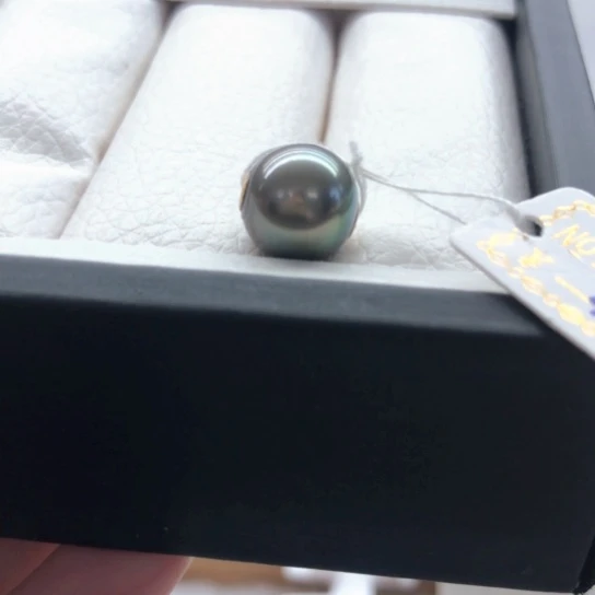 颈饰18K金镶嵌海水珍珠-***睡