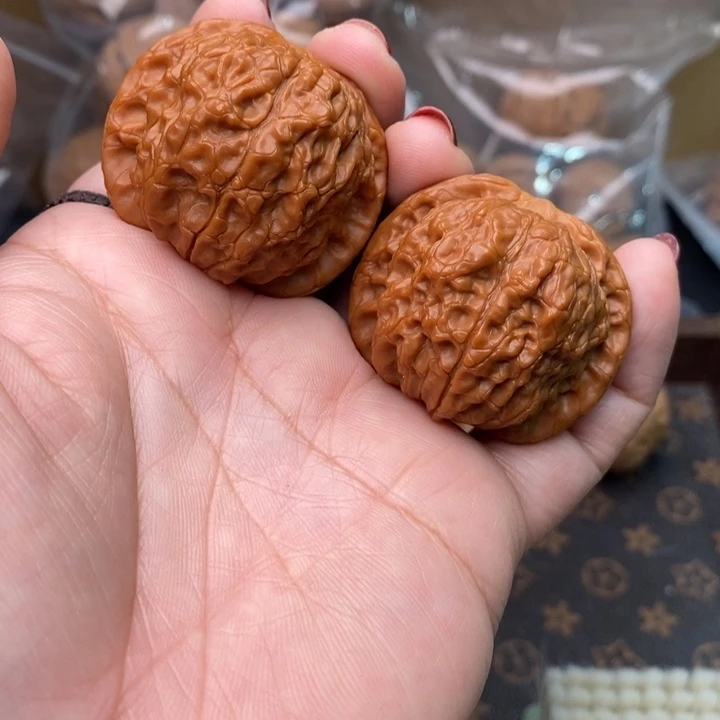 拳***头核桃血麒麟40尺核桃