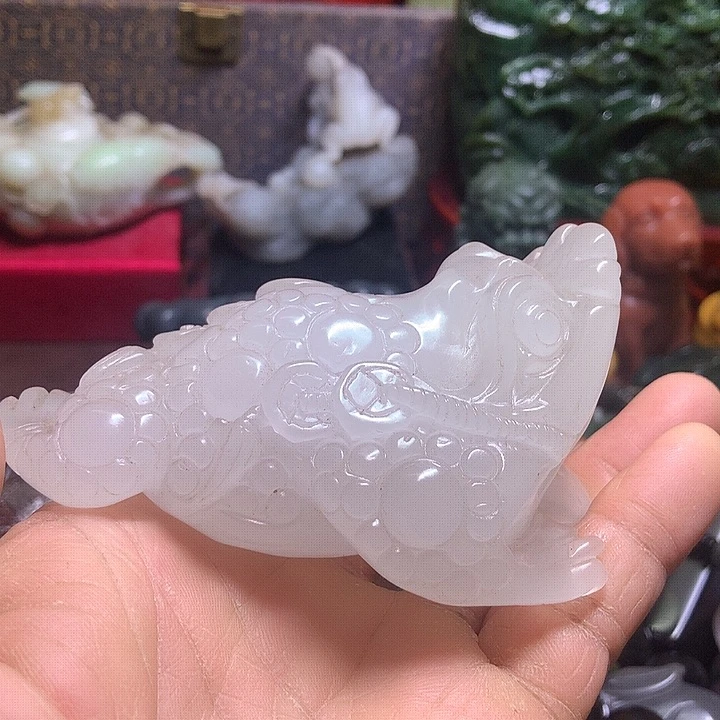 未镶嵌和田玉（糖玉）挂件