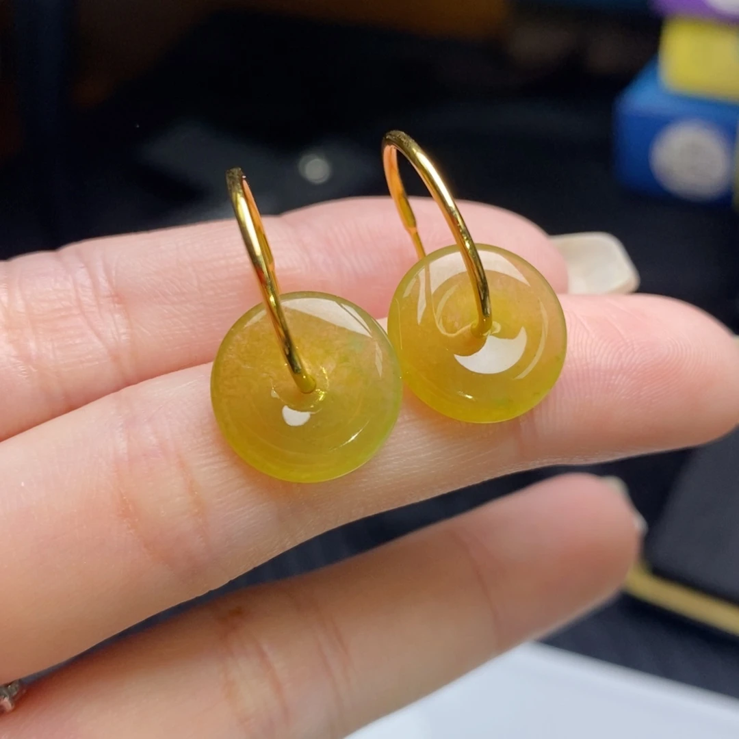 18K金镶嵌翡翠耳饰小扣子