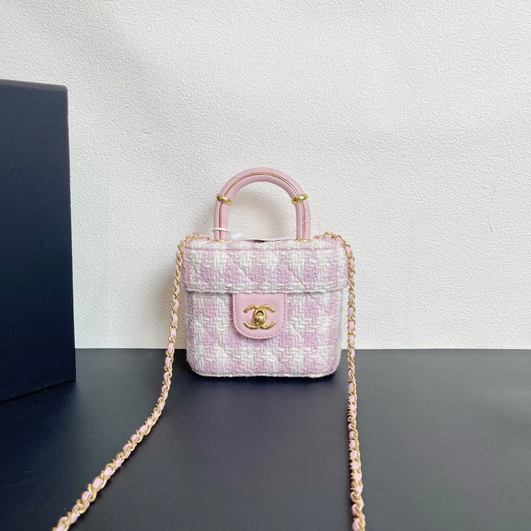95新 Chanel/香奈儿 98新 奢总管/手提牛奶盒子包/芯片