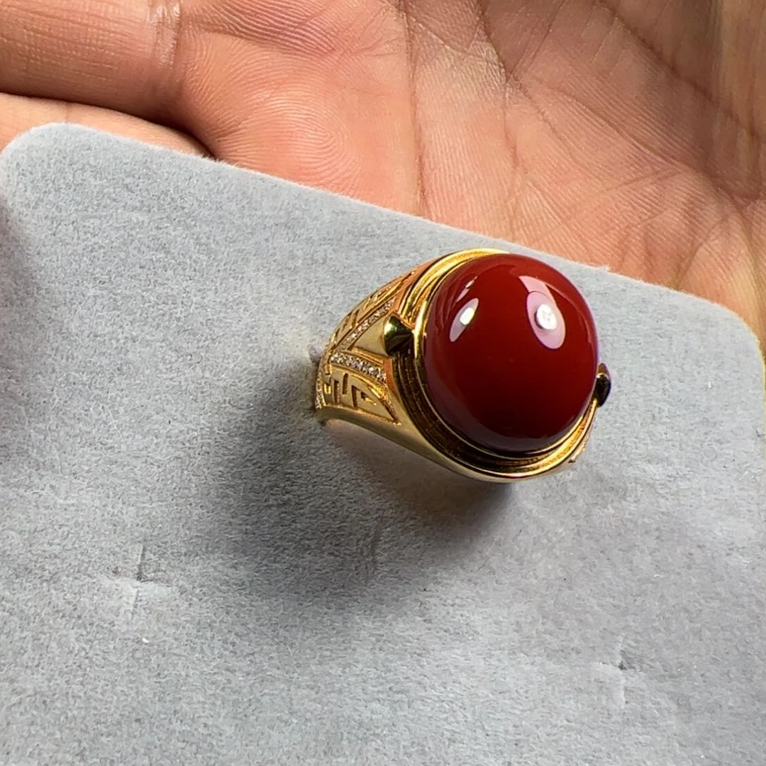 南红玛瑙戒指18K金镶嵌