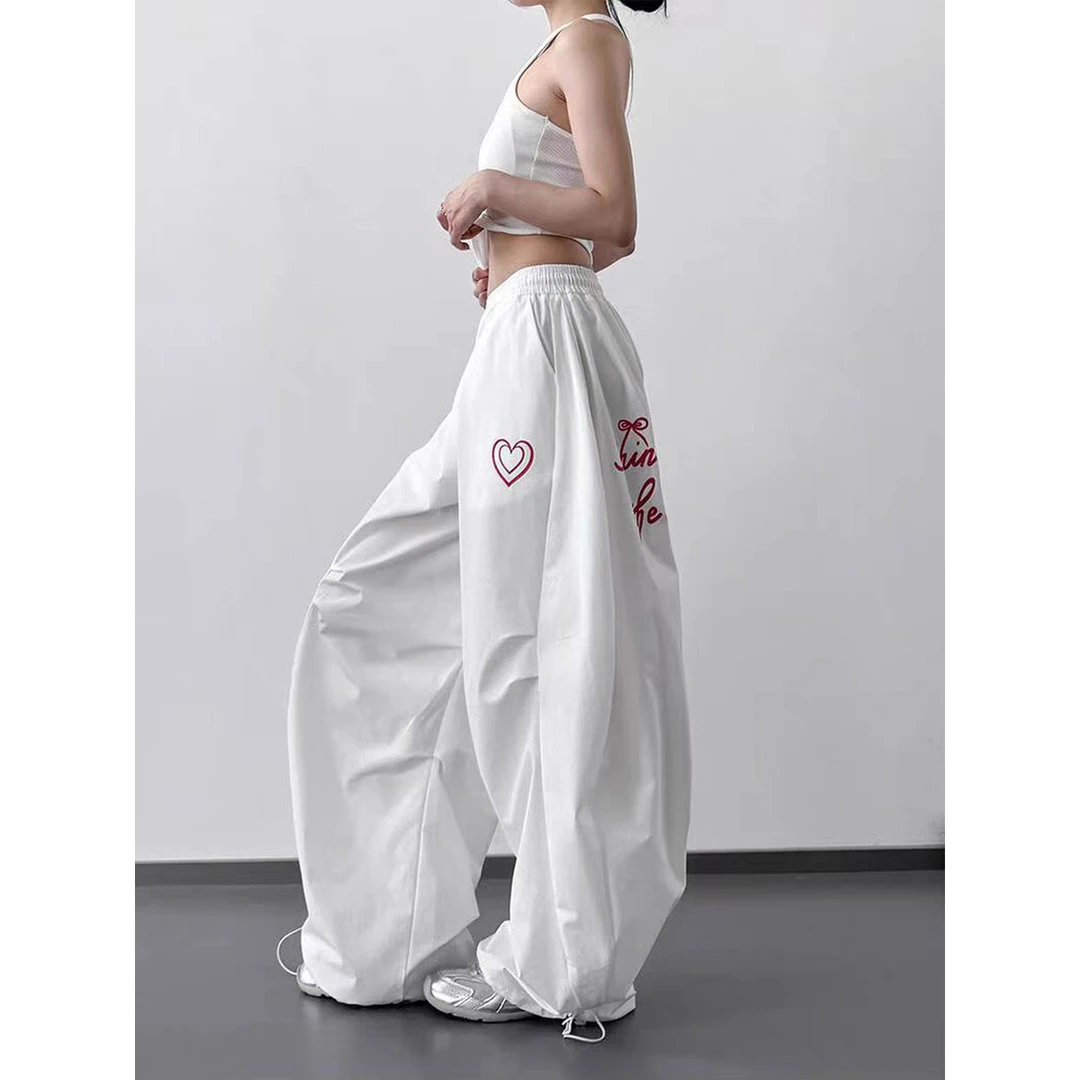白色设计感爱心字母运动裤女夏季休闲速干阔腿裤嘻哈伞兵拖地长裤